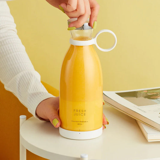 New Portable Electric Bottle Juicer For Shakes And Smoothies - Mini Fast Portable Juicer Blender USB Rechargeable - Wireless Bottle for Traveling (Multicolour) - Multifunctional Juice Maker Machine