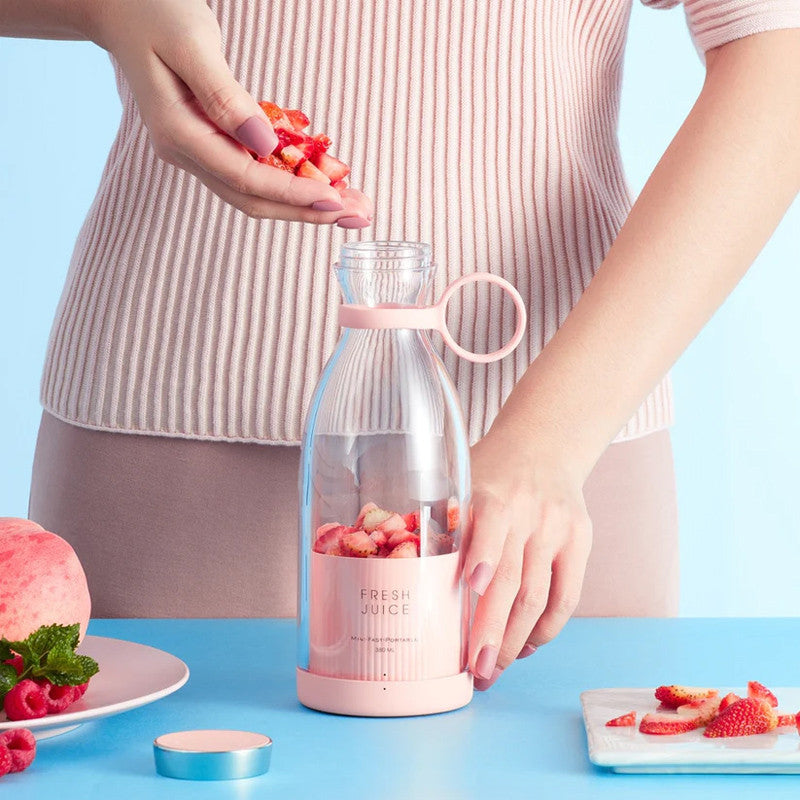 New Portable Electric Bottle Juicer For Shakes And Smoothies - Mini Fast Portable Juicer Blender USB Rechargeable - Wireless Bottle for Traveling (Multicolour) - Multifunctional Juice Maker Machine